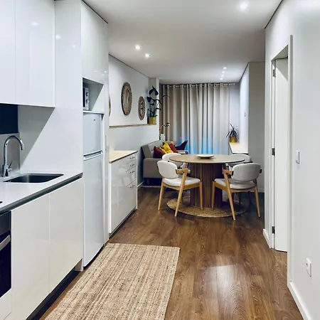 The Well Apartment, Sao Vicente 86 ブラガ